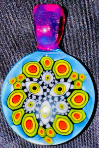 Banjo Glass fully worked six eyes telemagenta pendant