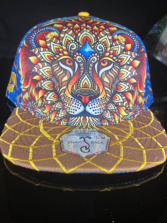 Grassroots phill Lewis lion, mandala, Snapbacks, small/medium