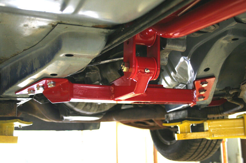 UMI Performance 82-92 GM F-Body Tunnel Mounted Trq. Arm Fits TH400- No Loop - Red - 2218-R User 2