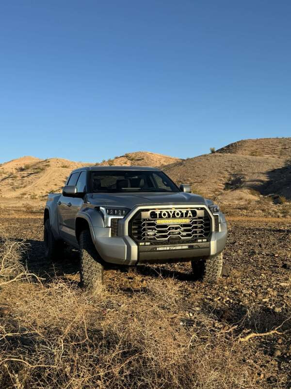 Camburg 22-25 Toyota Tundra 2WD/4WD Blue KINETIK Uniball Trail Series LT Kit w/ Billet XJ UCA - CAM-310217-KX-BLU Photo - lifestyle view