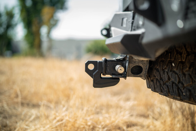 DV8 Universal Hitch Skid Plate - Black - UNHS-01BL Photo - out of package