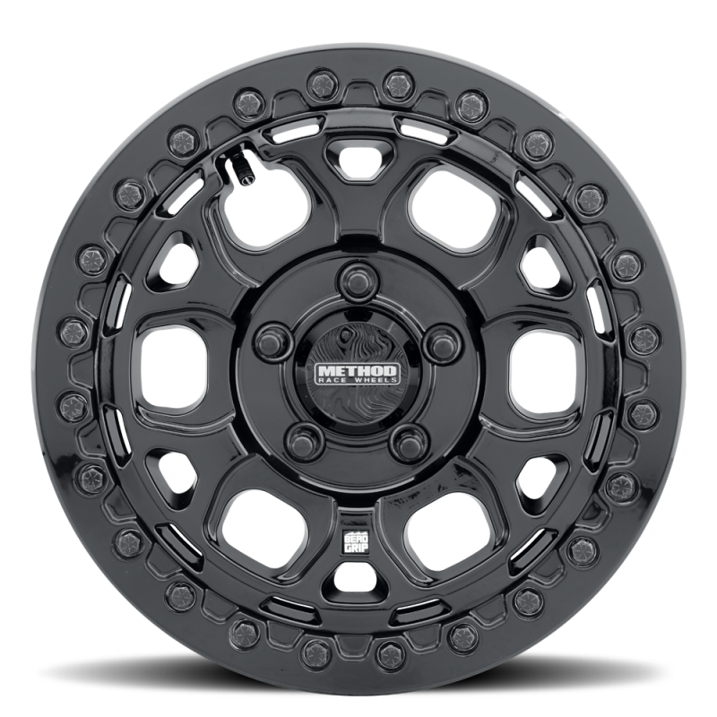 Method MR416 Beadlock 15x7 / 6x5.5 / 74mm Offset / 78.30mm Bore - Gloss Black Wheel - MR416570601366B Photo - Close Up