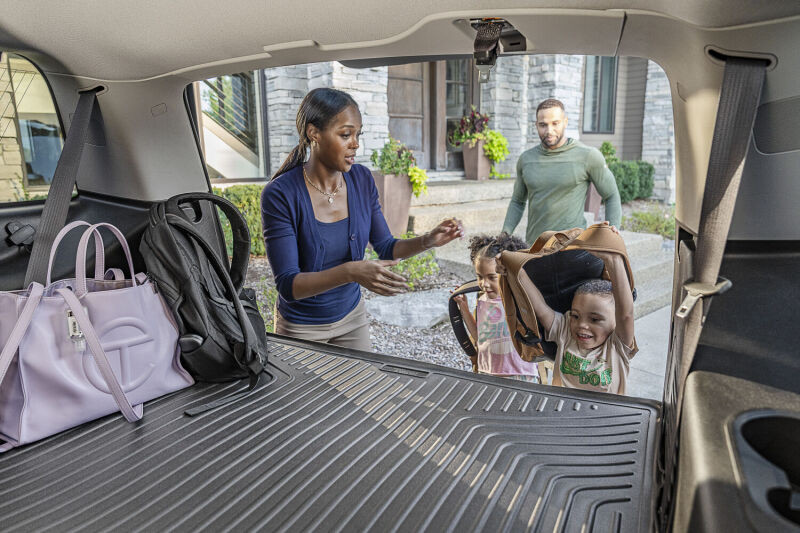 Husky Liners 2022 Hyundai Tucscon WeatherBeater Cargo Liner - Blk - 24781 Photo - lifestyle view