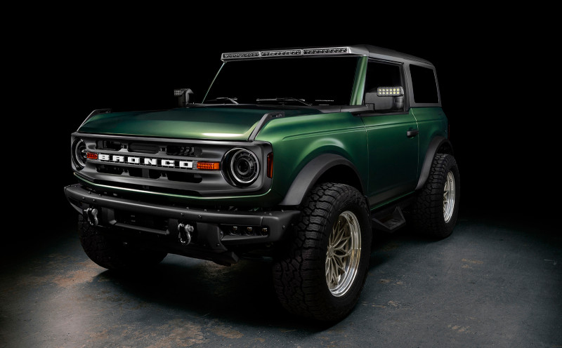Oracle Ford Bronco 21+ Oculus  Bi-LED Projector Headlights - 5886-001 Photo - lifestyle view