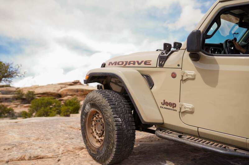 DV8 Offroad 2018+ Jeep Wrangler JL/Gladiator JT Front Inner Fenders - INFEND-06FB Photo - out of package