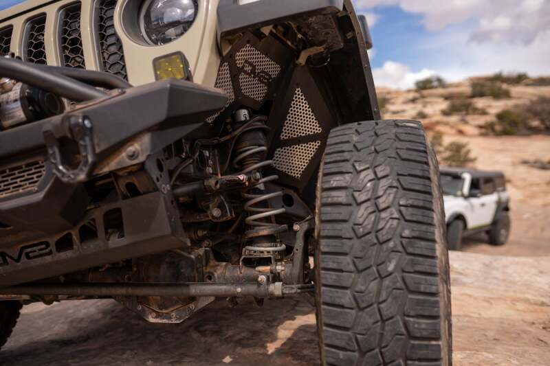 DV8 Offroad 2018+ Jeep Wrangler JL/Gladiator JT Front Inner Fenders - INFEND-06FB Photo - out of package
