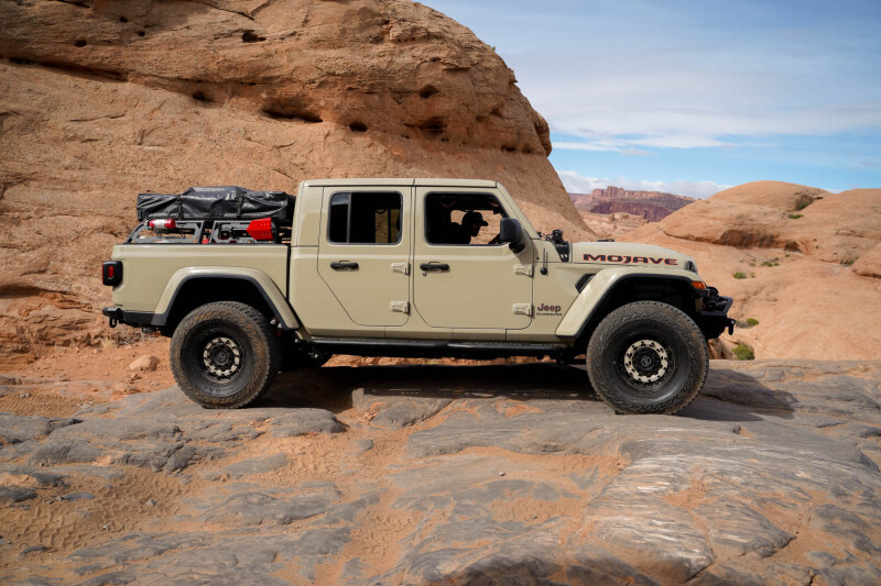 DV8 Offorad Universal Overland Bed Rack For Full-Size Trucks - RRUN-02 Photo - out of package