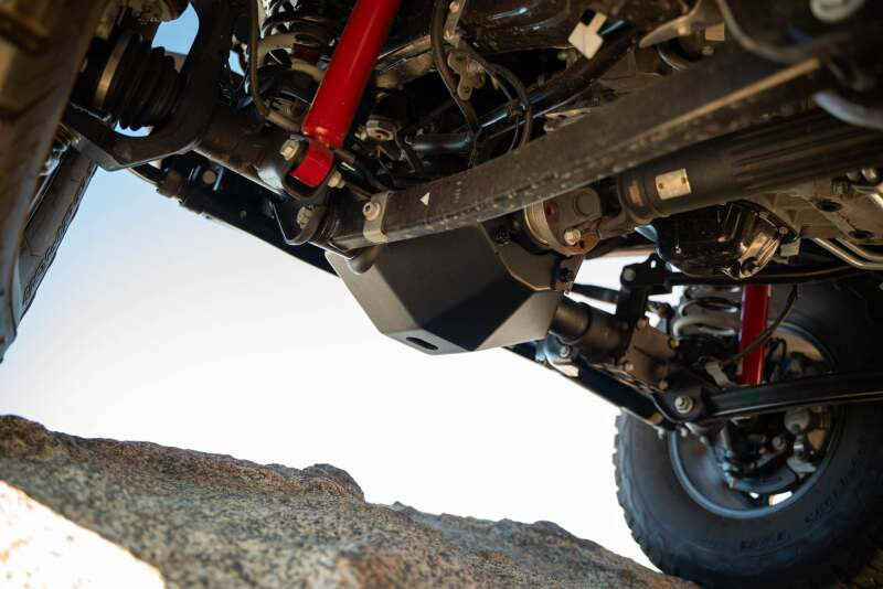DV8 Offroad 2018+ Jeep Wrangler JL/Gladiator JT Front Differential Skid Plate - SPJL-12 Photo - out of package