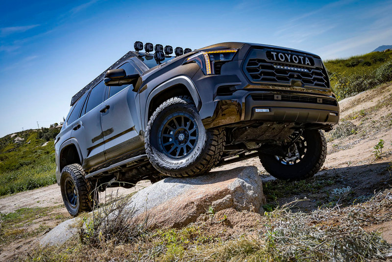 ICON  23-24 Toyota Sequoia 3-4.5in Lift Stage 10 Suspension System Tubular - K53240T Photo - lifestyle view