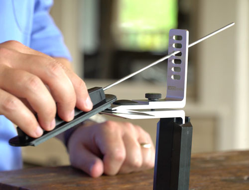 Fortune Products (Accusharp) ACCUSHARP 3-Stone Precision Knife Sharpener with Angle Guide