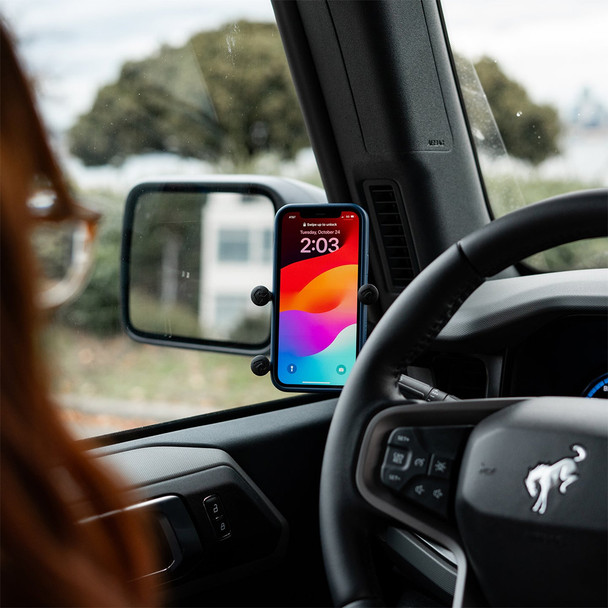 <p><strong>RAM X-Grip Phone Mount with Grab Handle M6 Bolt Base</strong></p><p>The RAM X-Grip Phone Mount with Grab Handle M6 Bolt Base (RAM-B-186-M6-UN7U) is easily installed on any vehicle's grab handle that features an M6 threaded bolt. This so...