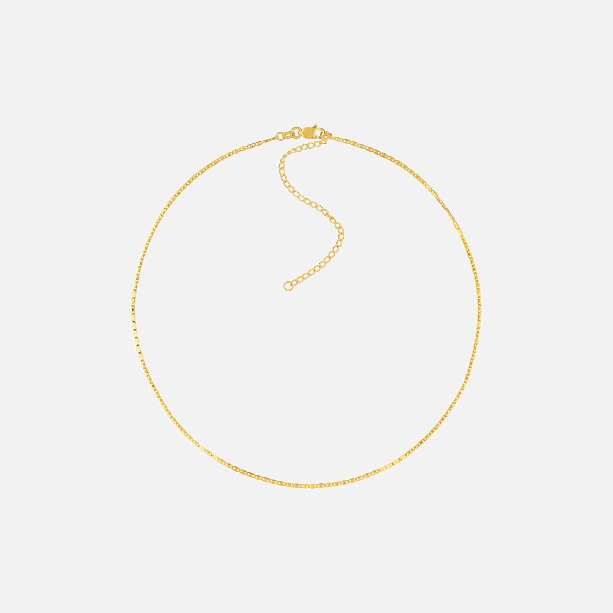 Handcrafted shiny 14k gold Valentino chain choker, defined by detailed round-edged links.