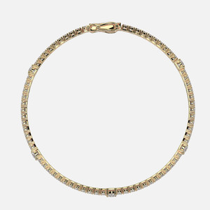 Resplandeciente en oro amarillo, esta pulsera tenis deslumbra con 60 a 74 diamantes talla brillante (2-4 ct), asegurados por un fiable cierre de caja.