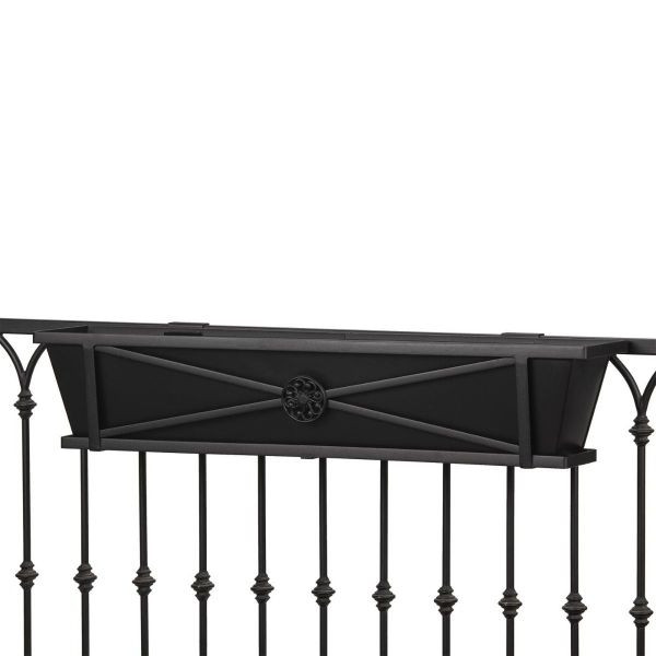 Medallion Railing Planter