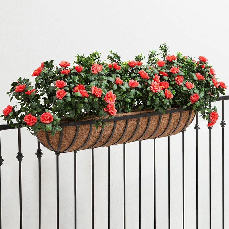 Medallion Railing Planter