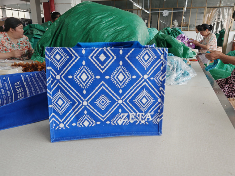 Zeta Phi Beta Lightweight tote - batik medium | GROUP ORDER