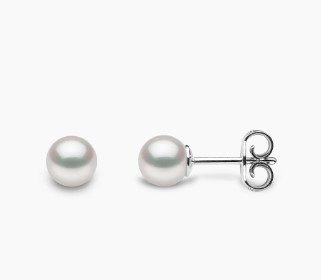 Yoko Classic 18K Gold Freshwater Pearl Stud Earrings