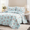 Full/Queen size Vintage Rose Ruffle Edge Light Quilt Set in Blue White and Pink