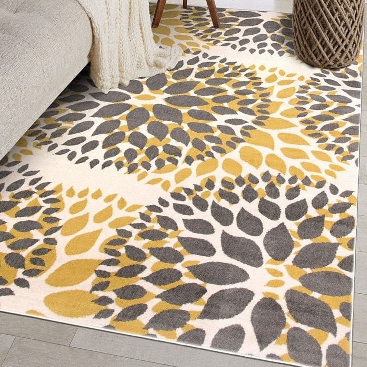 3'1" x 5' Grey Yellow Floral Woven Stain Resistant Polypropylene Area Rug