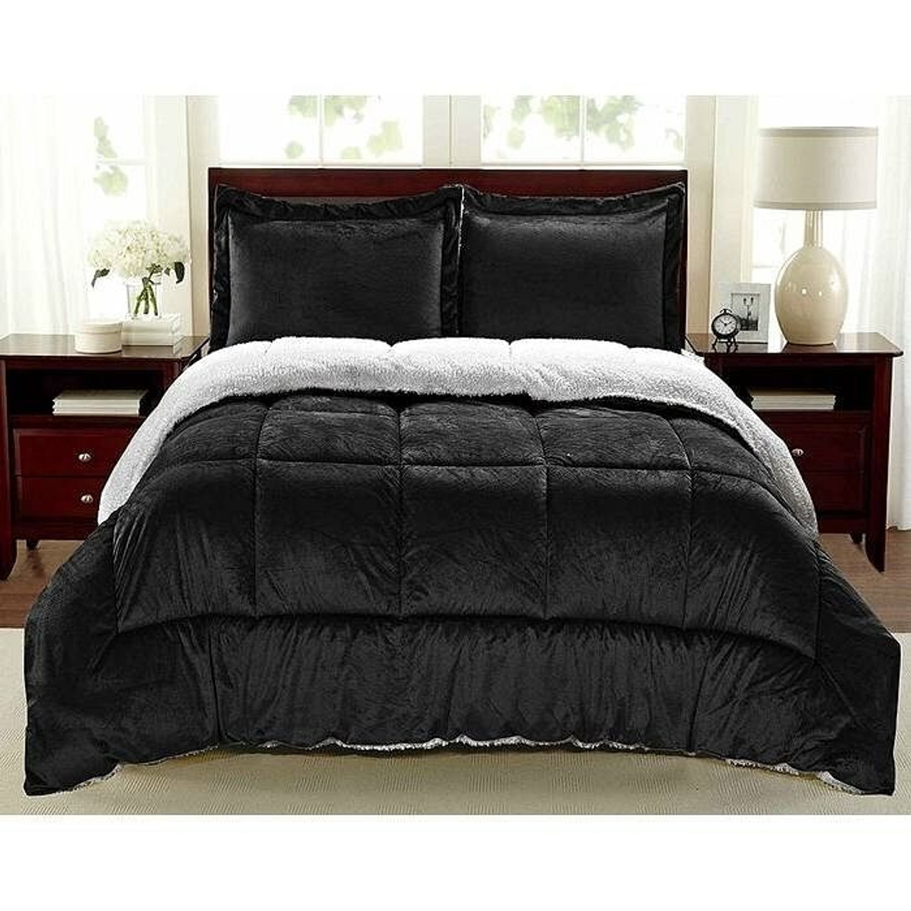 King Size 3 Piece Ultra Soft Sherpa Wrinkle Resistant Comforter Set in Black