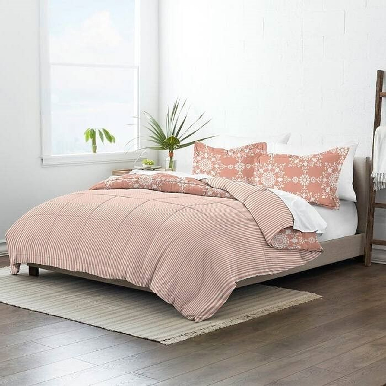 Twin 2 Piece Clay and White Reversible Daisy Medallion Striped Comforter Set Twin 2 Piece Clay and White Reversible Daisy Medallion Striped Comforter Set