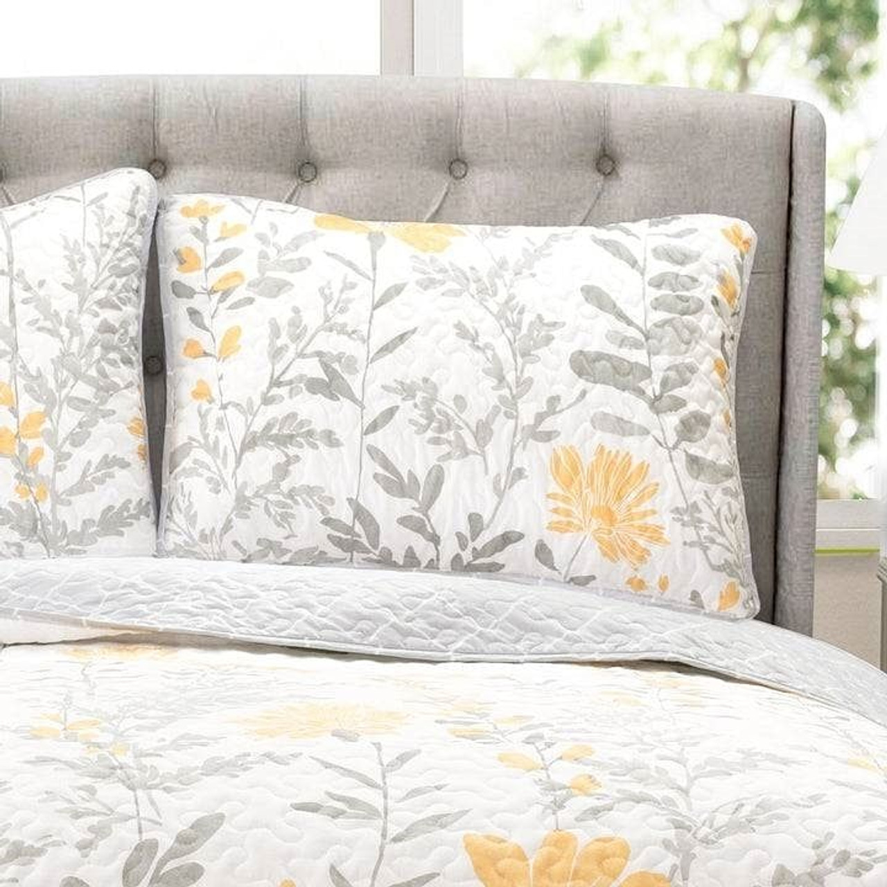 King size Yellow Grey Floral Light Thin Cotton Polyester Blend Quilt Set