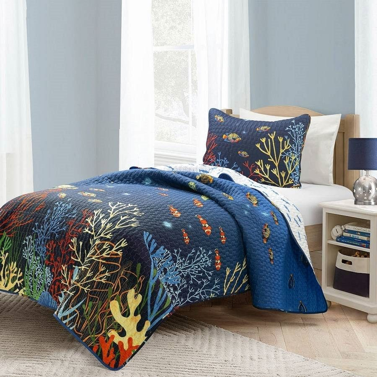 Twin 2 Piece Lightweight Ocean Navy Blue Clown Fish Coral Reversible Quilt Set Twin 2 Piece Lightweight Ocean Navy Blue Clown Fish Coral Reversible Quilt Set