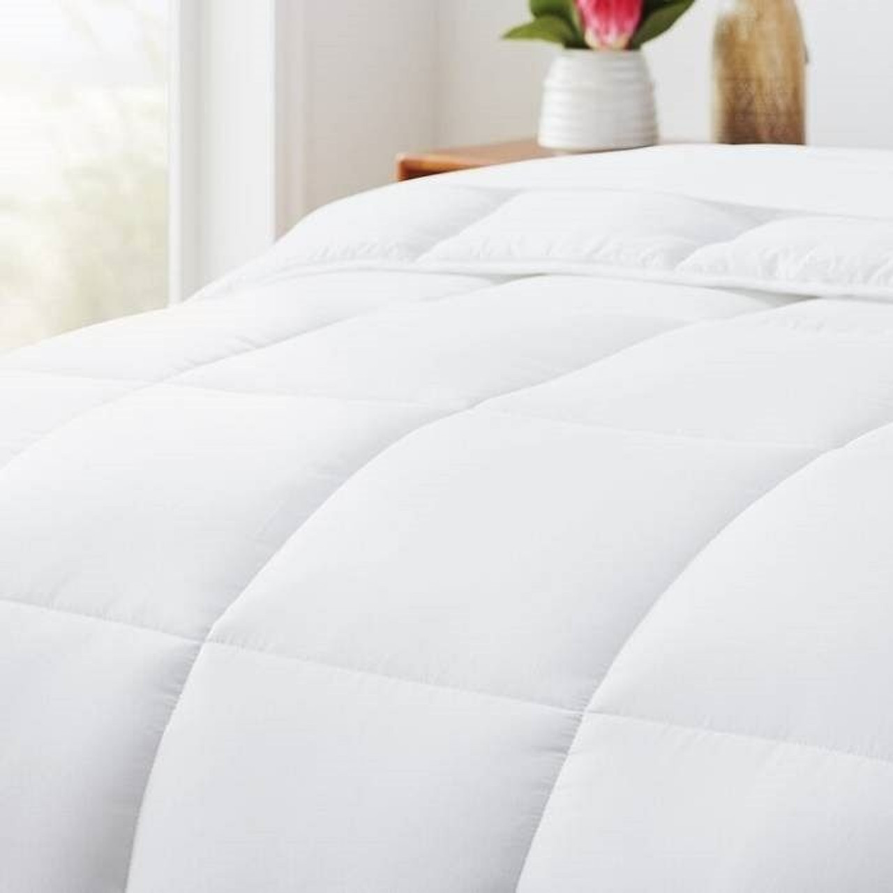 Twin Size Cozy All Seasons Plush White Polyester Down Alternative Comforter Twin Size Cozy All Seasons Plush White Polyester Down Alternative Comforter