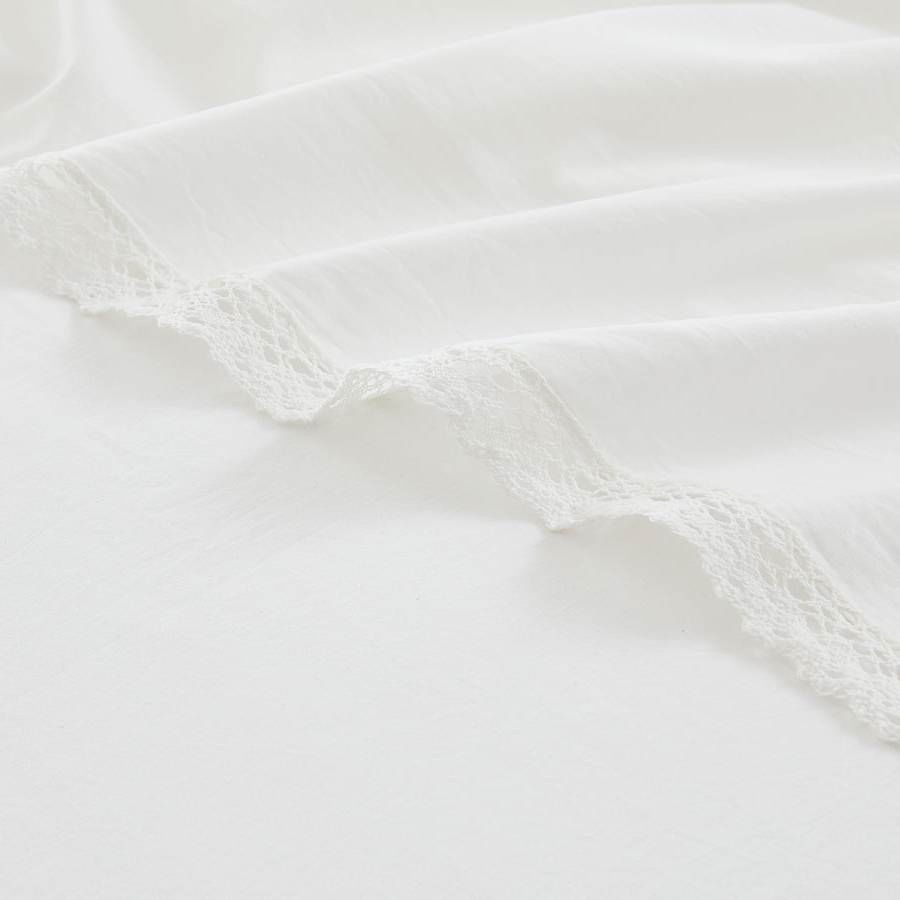 Queen Size 4 Piece 100-Percent Cotton Sheet Set in White with Lace Trim