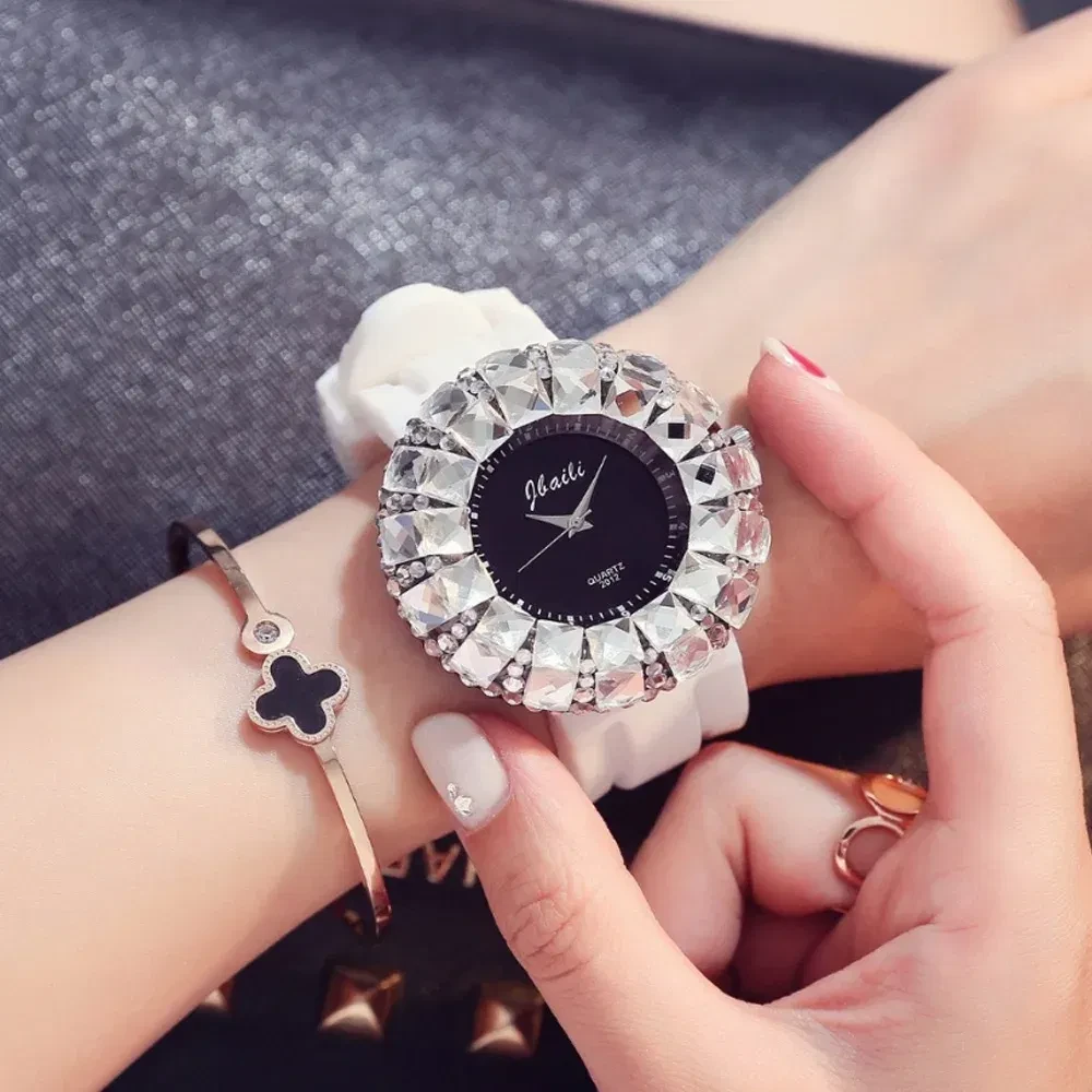 Color: WHITE - Luxury Brand Big Dial Full Diamond Watches Fashion Girls Fashion Ladies Quartz Watch