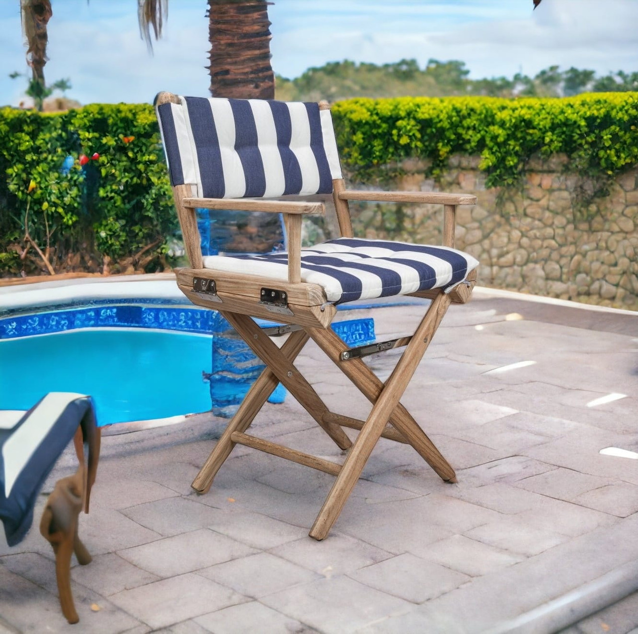 23" Blue and White and Natural Wood Solid Wood Indoor Outdoor Director Chair with Blue and White Cu