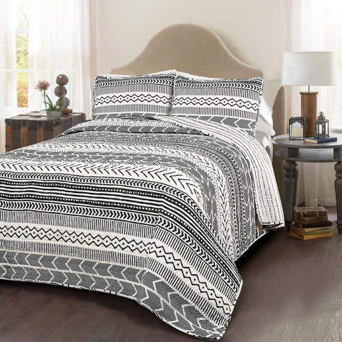King 3 Piece Scandinavian Style Chevron Black White Reversible Cotton Quilt Set