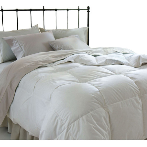 King size Down Alternative Comforter in White Microfiber King size Down Alternative Comforter in White Microfiber
