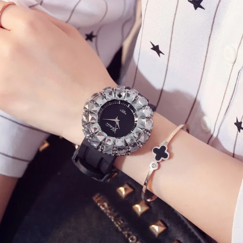Color: black - Luxury Brand Big Dial Full Diamond Watches Fashion Girls Fashion Ladies Quartz Watch