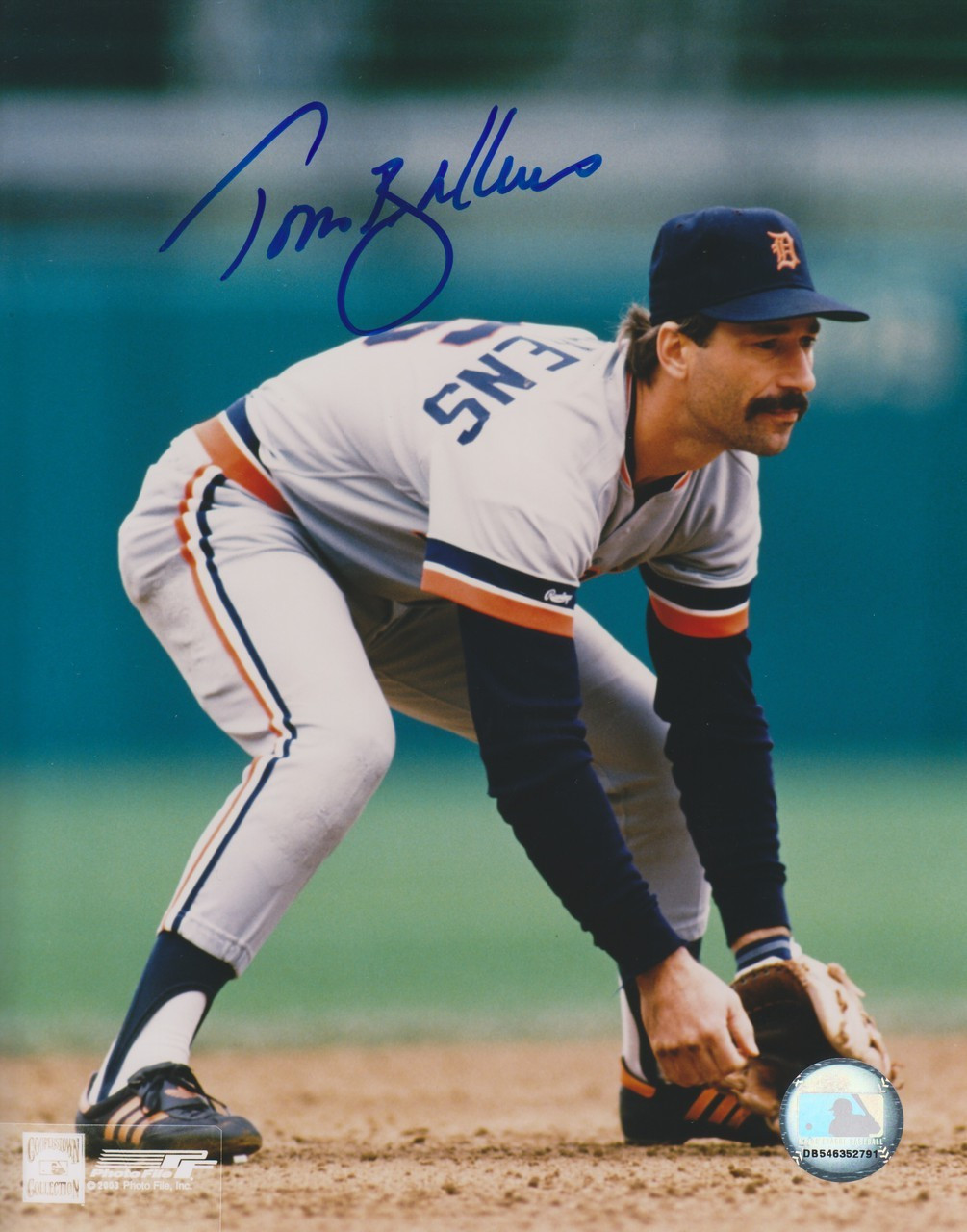 Tom Brookens Detroit Tigers MLB 8x10'' Autographed Photograph - Action