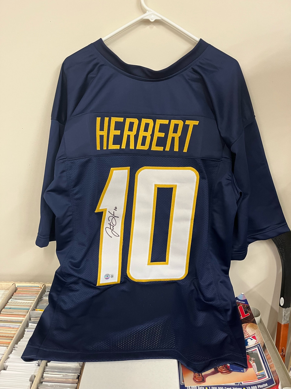 Justin Herbert Signed Autographed Los Angeles Chargers Jersey BAS - Legends  Fan Shop