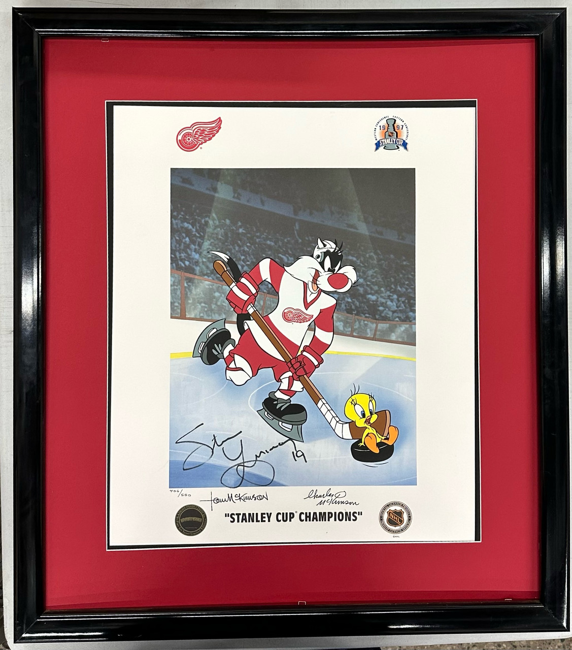 Steve Yzerman  Autographed Hockey Memorabilia & NHL Merchandise