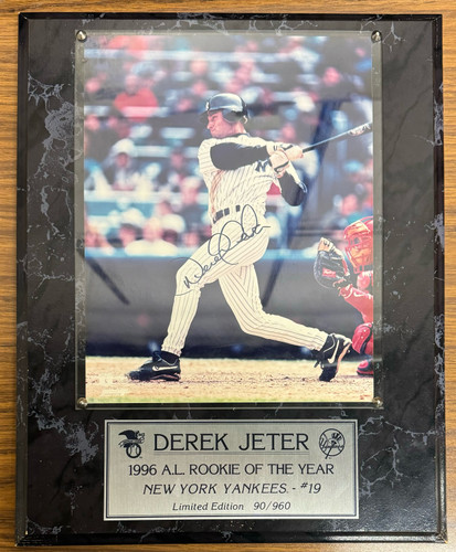 Derek Jeter Signed Autographed 8x10 Photo w/ Plaque BAS