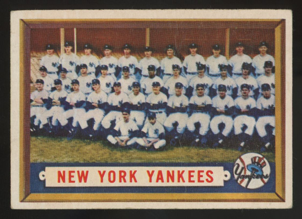 1957 Topps New York Yankees Team Card #97 Good (Crease)