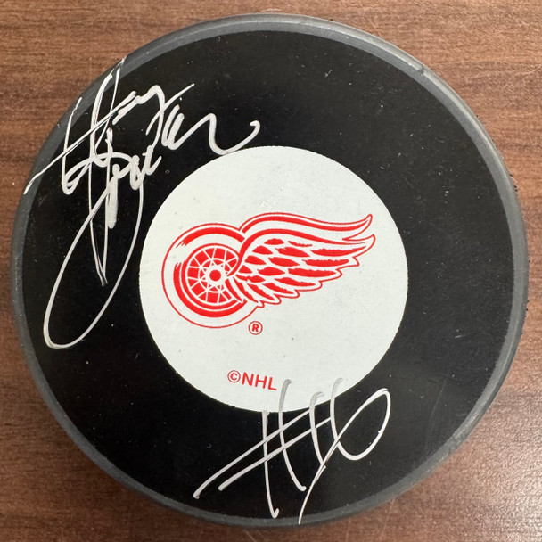 Henry Boucha Signed Autographed Puck Red Wings JSA Cert