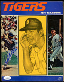 Willie Horton Signed Autographed 1971 Tigers Yearbook JSA AK60672