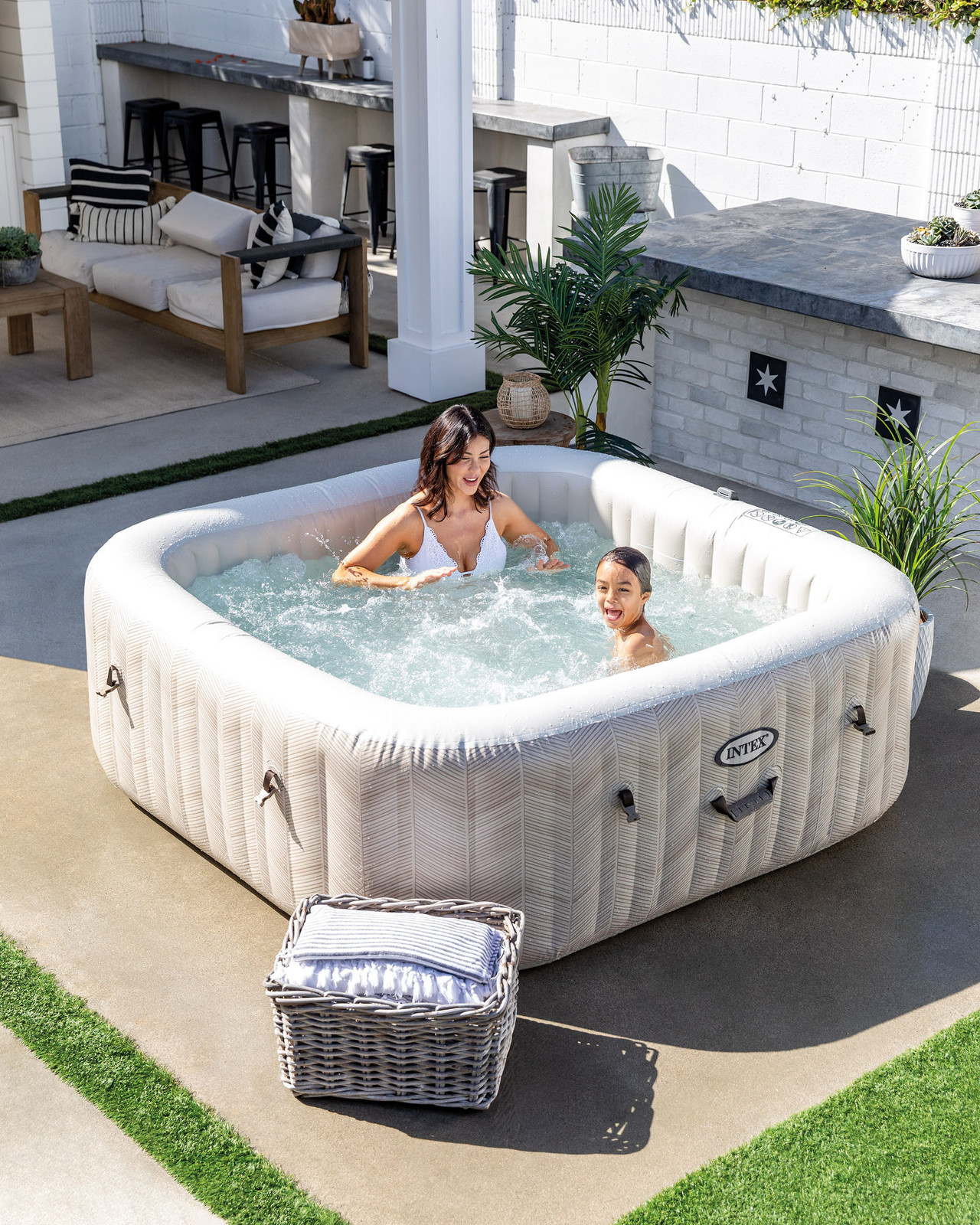 INTEX PureSpa™ Chevron Deluxe Inflatable Hot Tub Set 6 Person