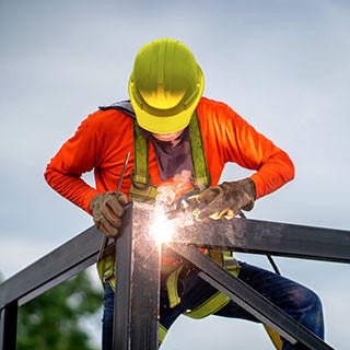 Installation of a structural link in an Industrial factory