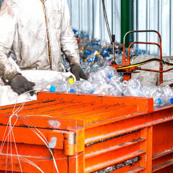 SafetyDocs by SafetyCulture Plastics Compactor Safe Operating Procedure 