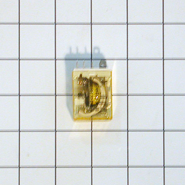 RELAY - 24VDC/3 POLE