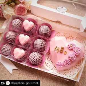 BWB Molds Diamond Heart Breakable (500g and 200g ) (Code 9838 & 9837) BWB Molds Diamond Heart Breakable (500g and 200g ) (Code 9838 & 9837)