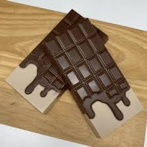BWB Molds Drip Chocolate Bar (Code 9909) 260Grams BWB Molds Drip Chocolate Bar (Code 9909) 260Grams