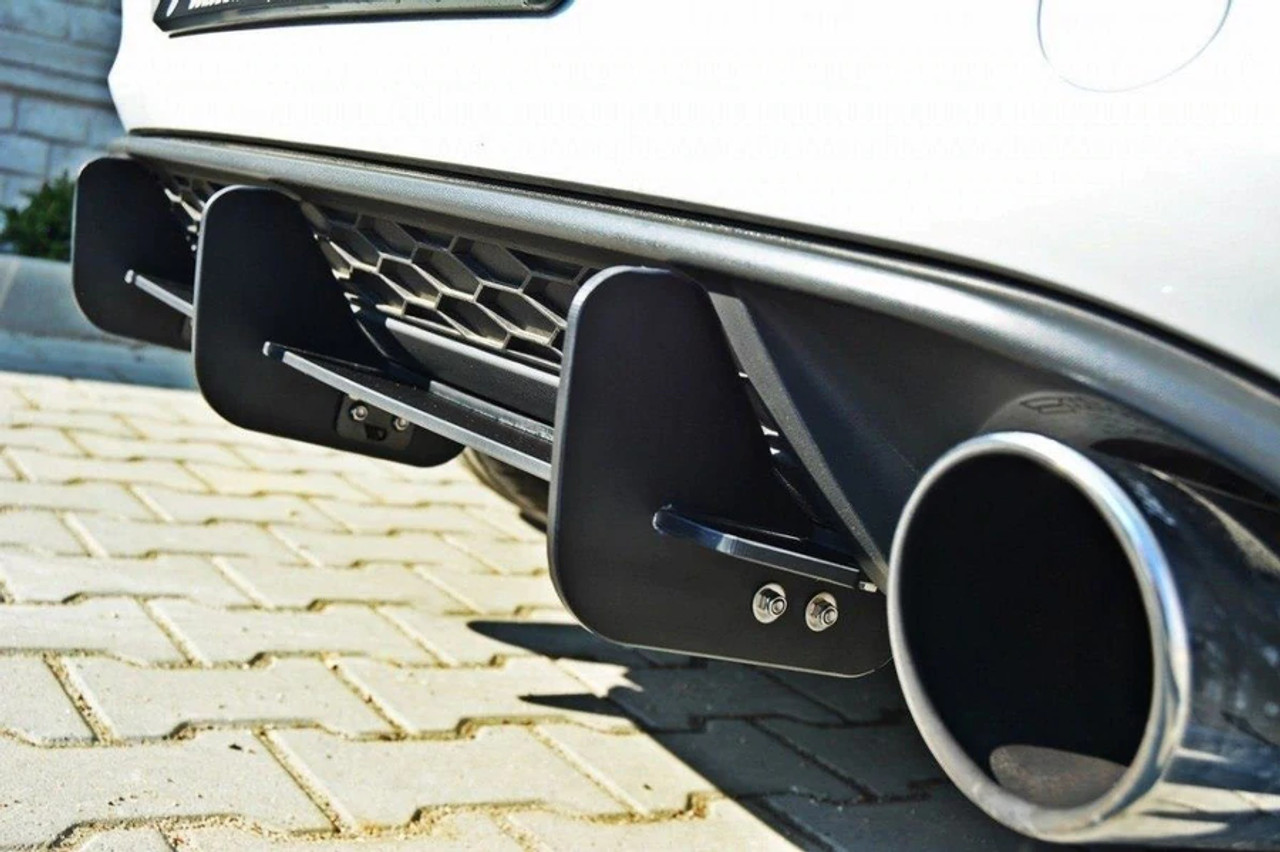 Maxton Design Rear Diffuser & Side Splitters for MK7 GTI