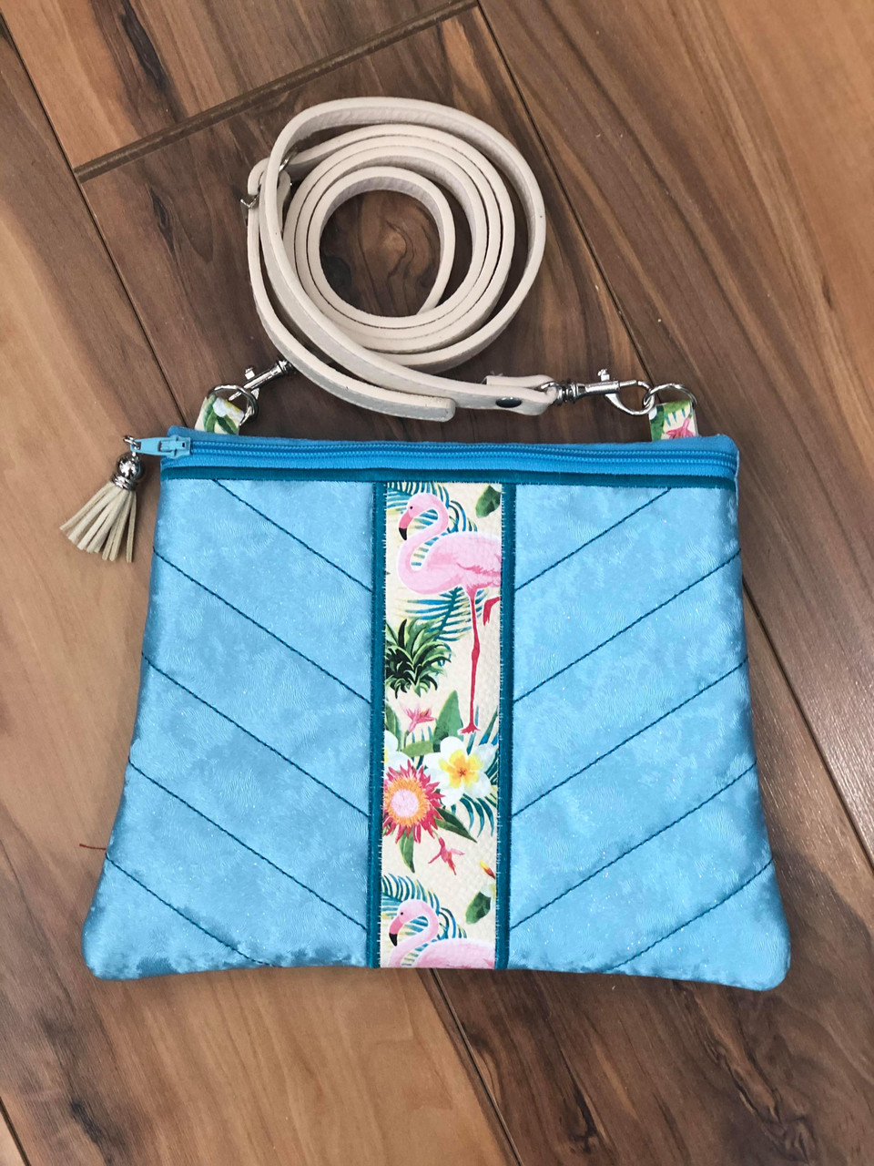 Amazon.com: ID 8504 Flower Design Purse Patch Handbag Fashion Embroidered  Iron On Applique