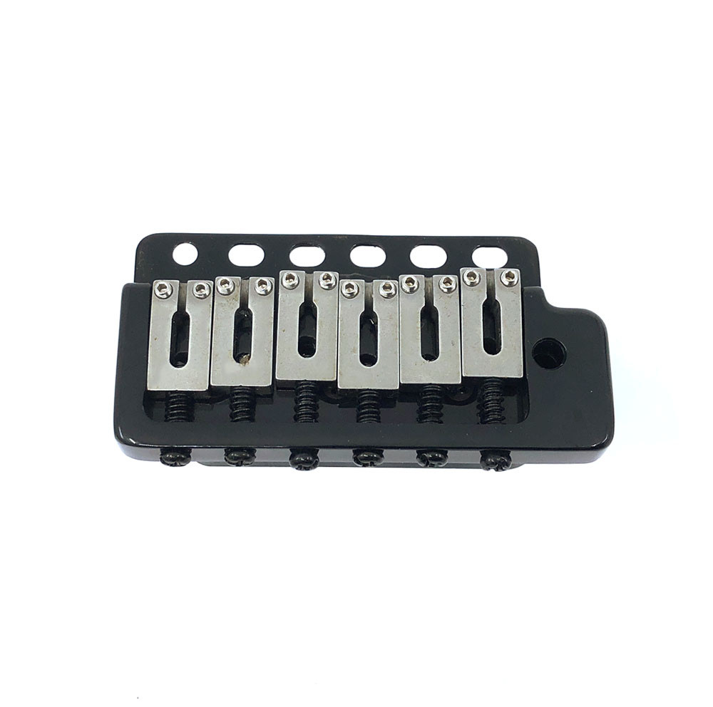 Wilkinson WVP6SB 6-hole Strat Tremolo - Black - Canada